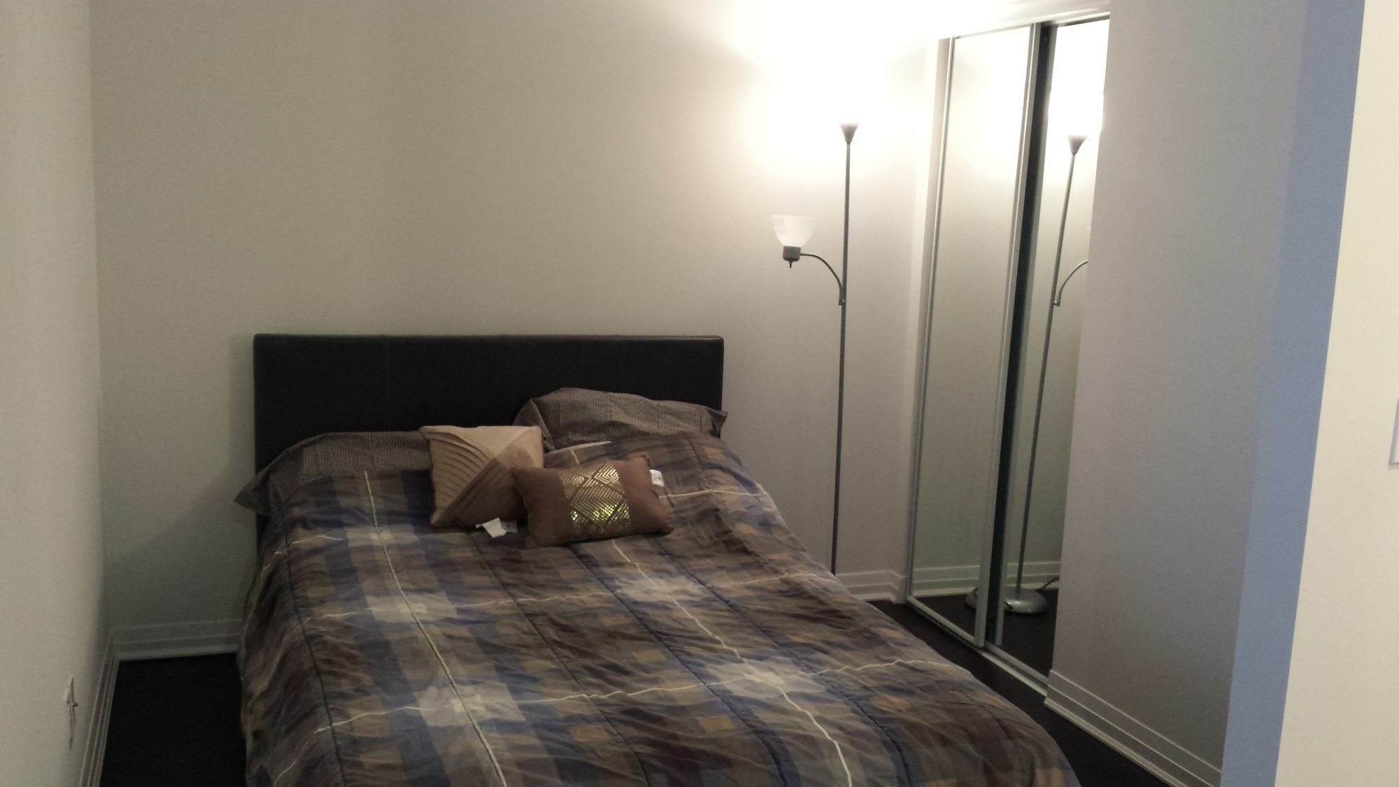 Ice Furnished Apartment Toronto Extérieur photo